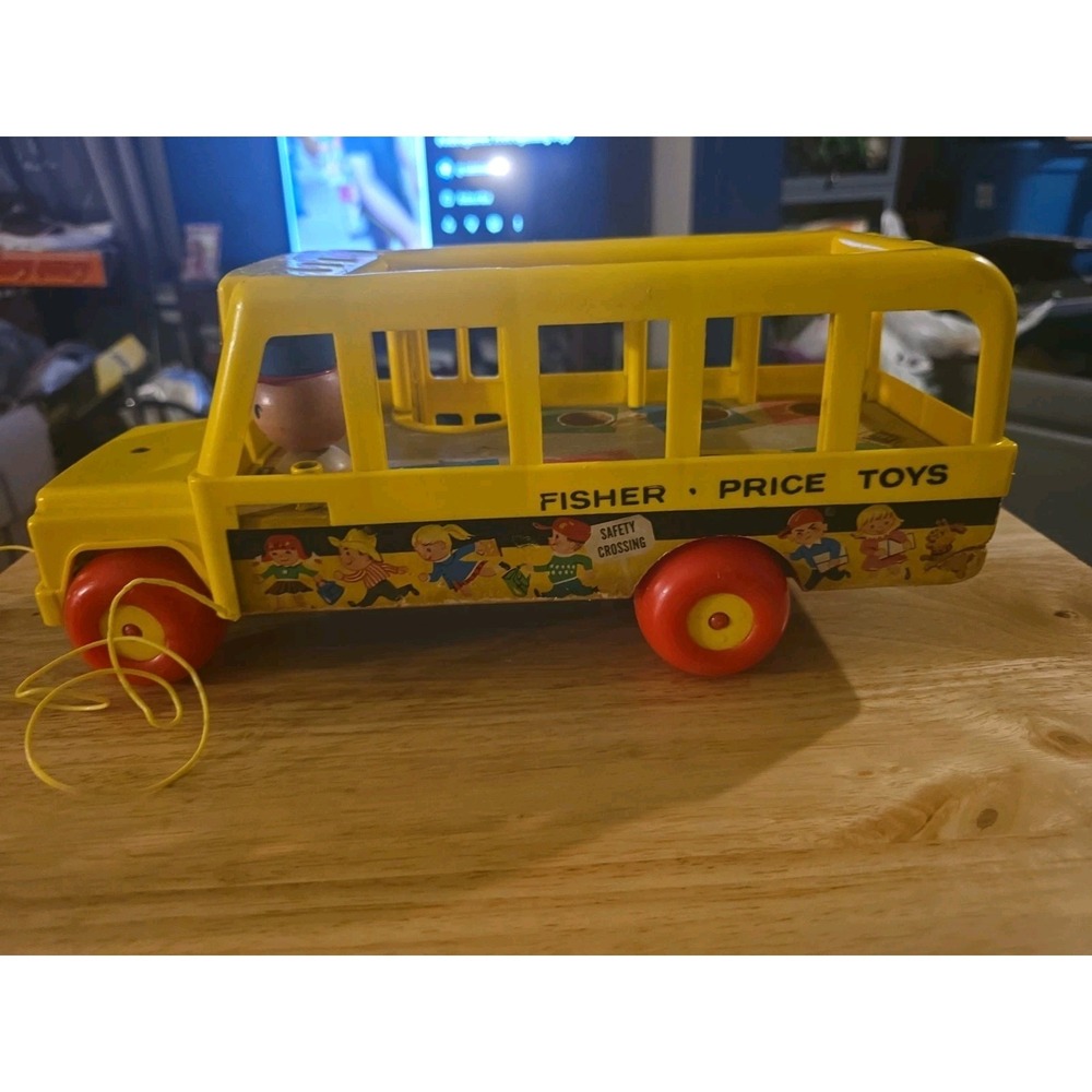 Vintage Collectible 1965 Fisher Price School Bus #192 Pull Toy